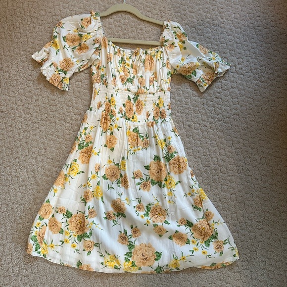 Faithfull the Brand floral print mini dress size US 4/S - Picture 3 of 6